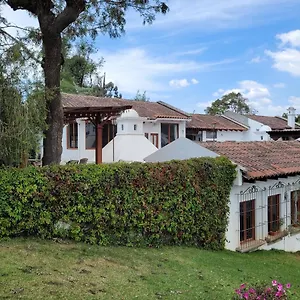 Amplia Casa Guatemala Con Pergola Y Jardin Holiday home Antigua